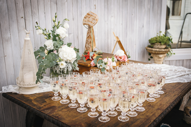 Planning your wedding drinks guide